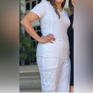 Cherokee M/Tall white scrubs